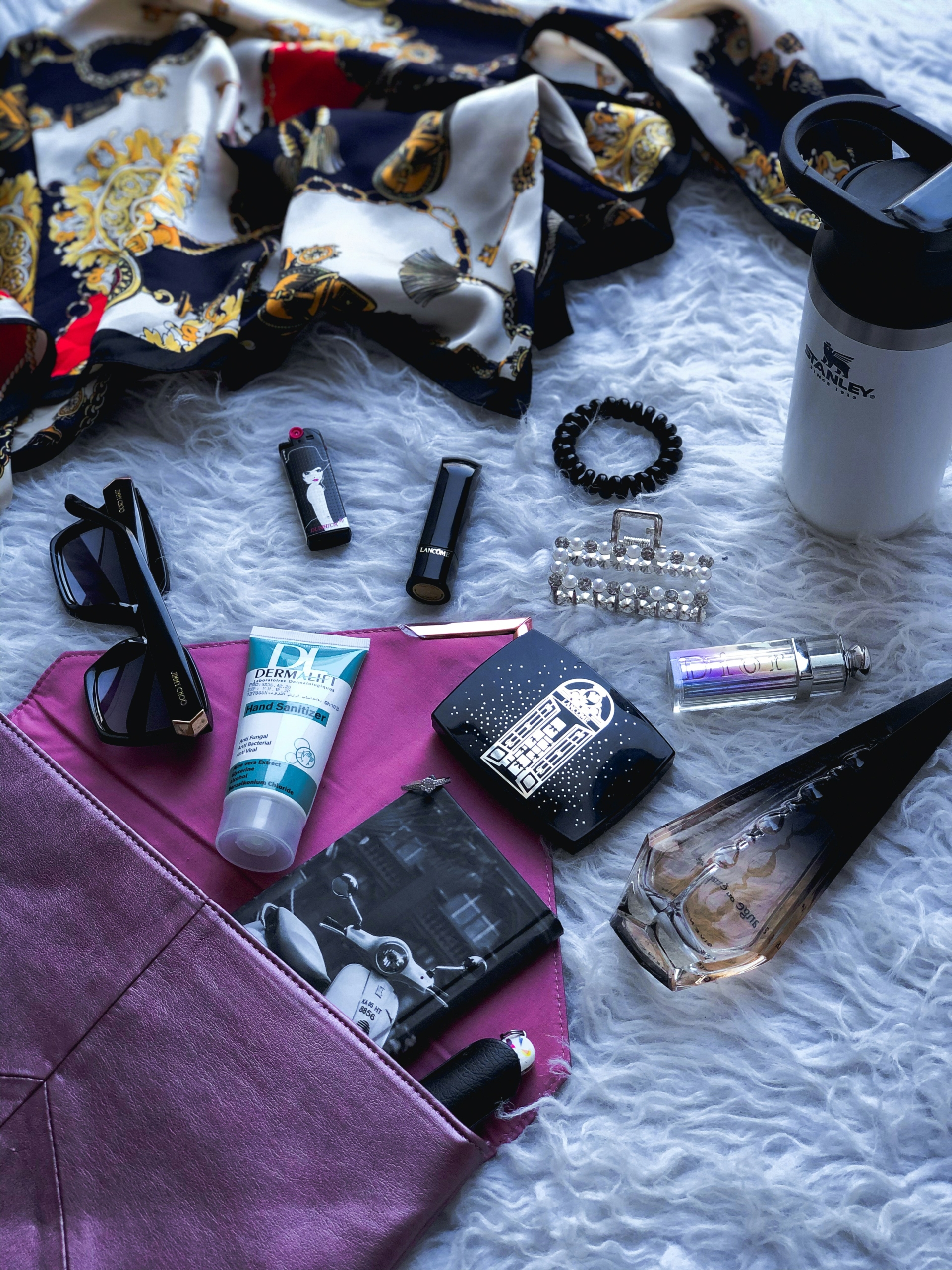 Phong Cách Sống Được Kể Qua Chi Tiết